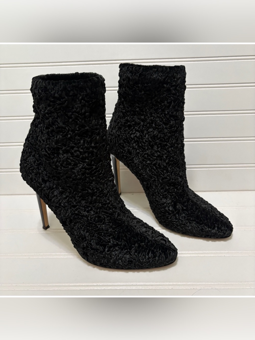 GIUSEPPE ZANOTTI Black Velvet Textured Stretch  Ankle Booties Boots Size 38